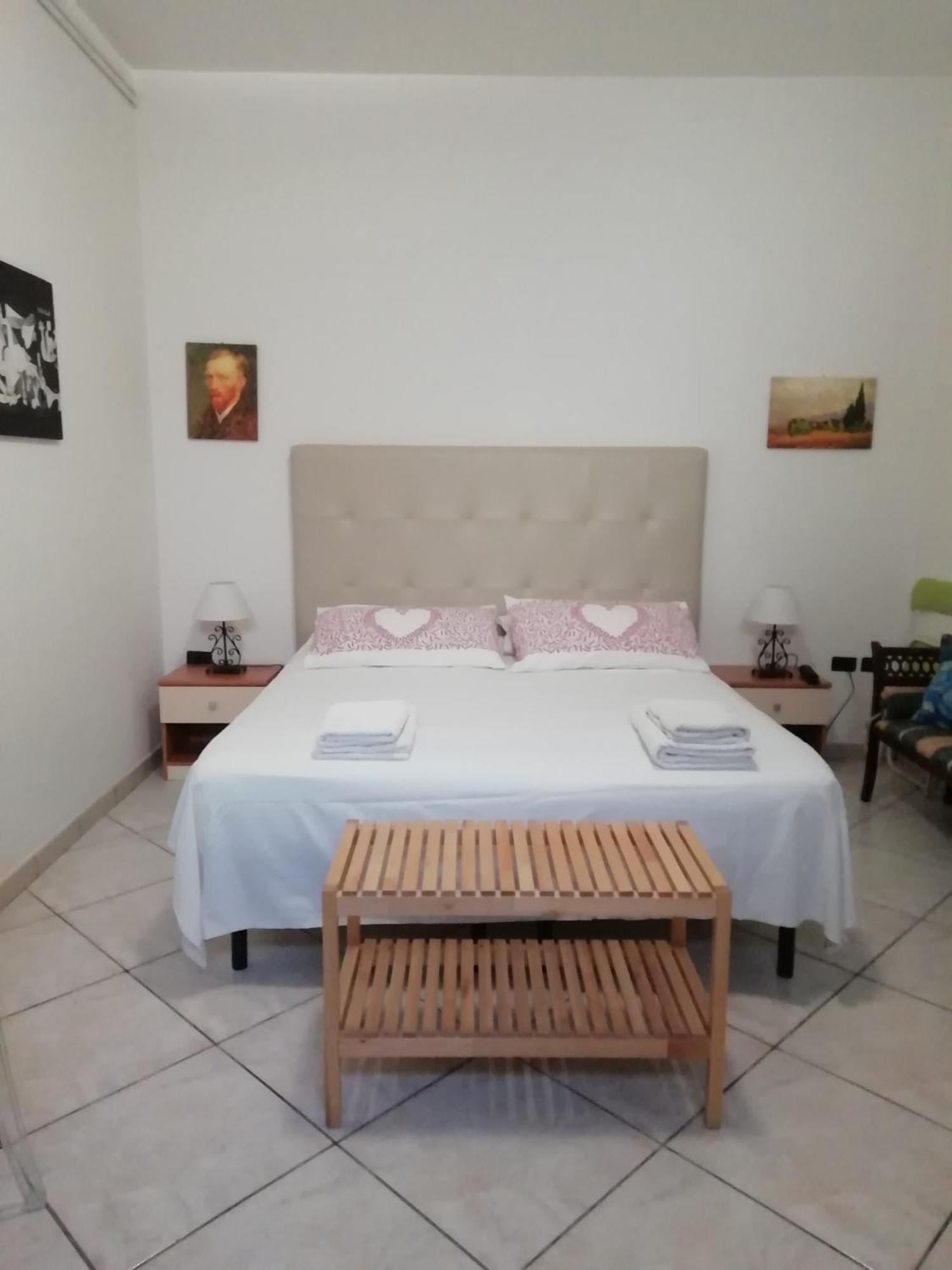 Bed and Breakfast Residenza Del Sole Surbo Экстерьер фото