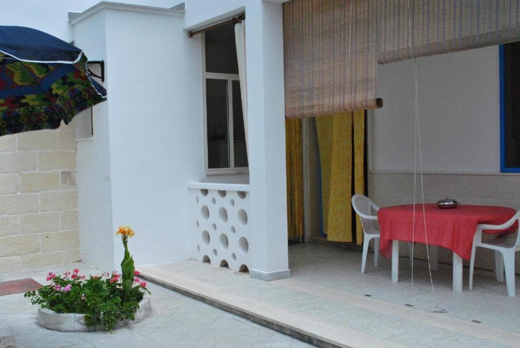 Bed and Breakfast Residenza Del Sole Surbo Экстерьер фото