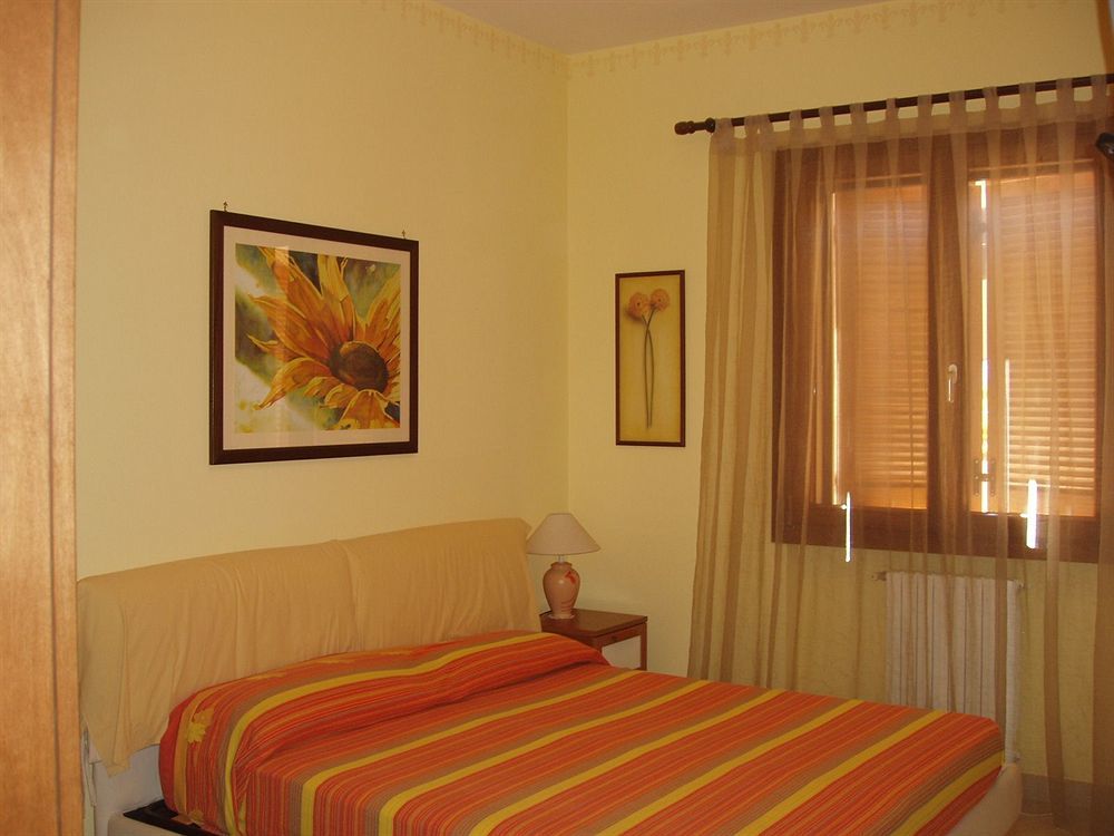 Bed and Breakfast Residenza Del Sole Surbo Экстерьер фото