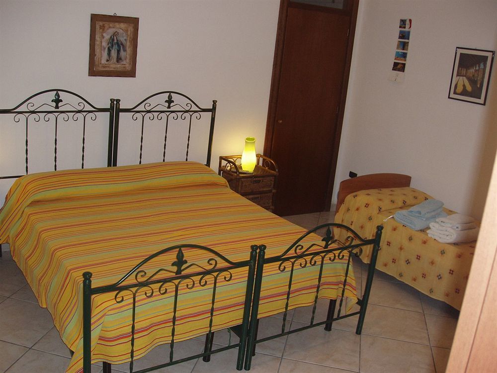 Bed and Breakfast Residenza Del Sole Surbo Экстерьер фото